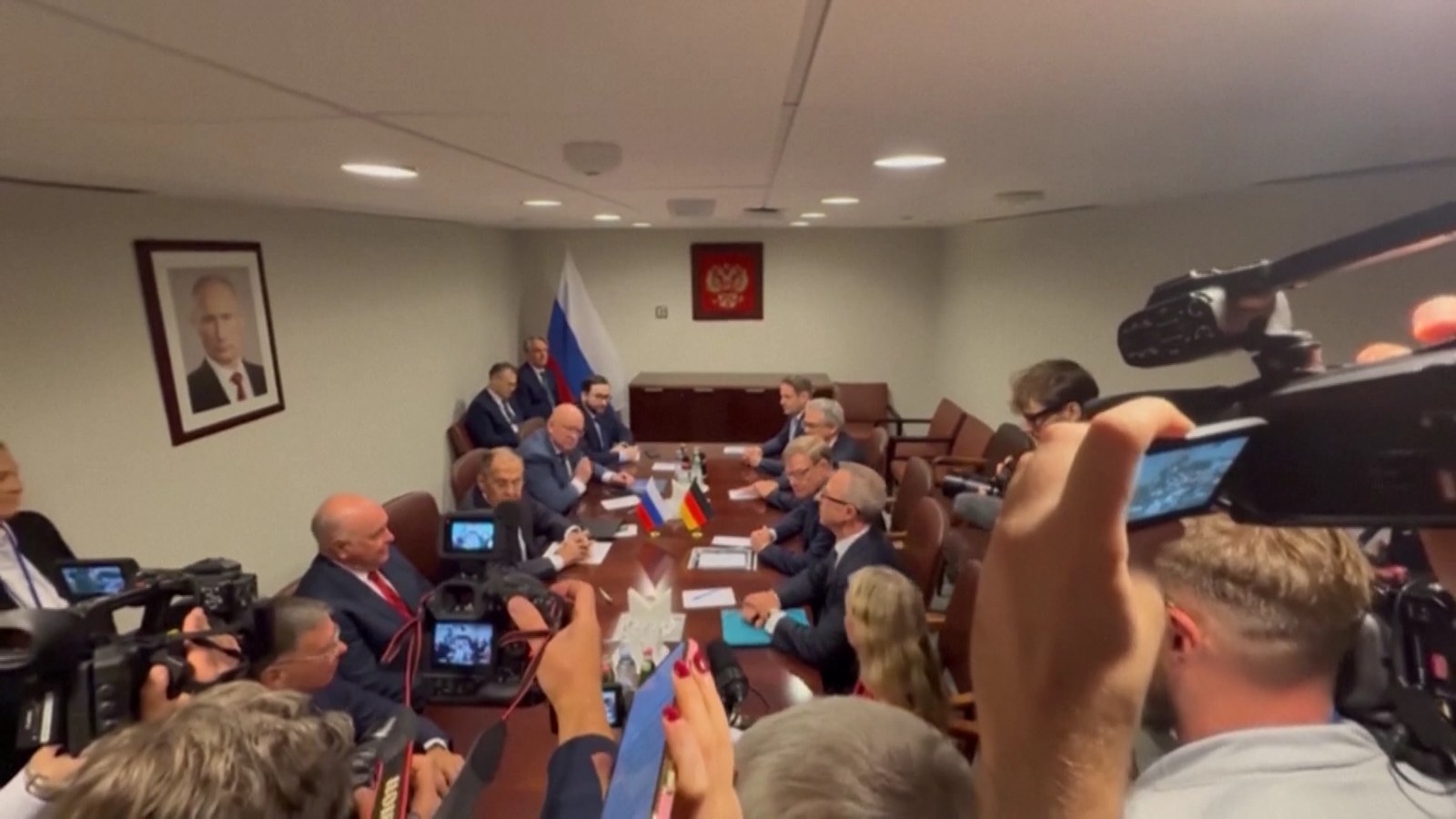 რუსეთისა და გერმანიის საგარეო საქმეთა მინისტრების შეხვედრა 4 წლის შემდეგ - მხარეებმა უკრაინაში მიმდინარე ომსა და შესაძლო მოლაპარაკებებზე ისაუბრეს