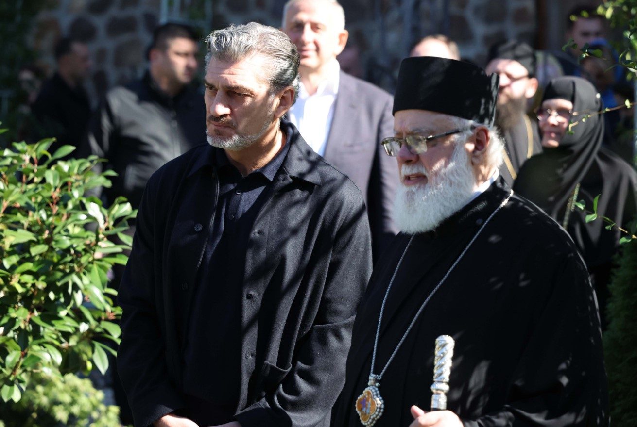 საქართველოს პრეზიდენტმა, მიხეილ ყაველაშვილმა და პირველმა ლედიმ, თამარ ბაგრატიონმა ბათუმში წმინდა მატათა მოციქულის სახელობის საეკლესიო კომპლექსი მოინახულეს
