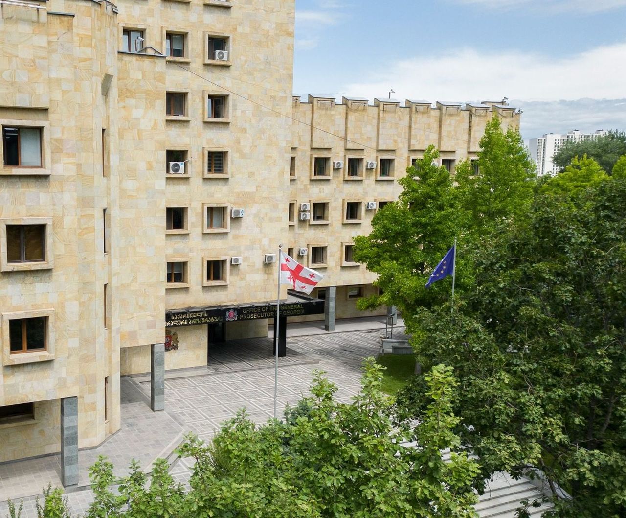 მცირეწლოვნის მიმართ ჩადენილი გაუპატიურების ფაქტზე გაერთიანებული სამეფოს კომპეტენტური ორგანოების მიერ დაკმაყოფილდა საქართველოს გენერალური პროკურატურის შუამდგომლობა, ძებნილი მსჯავრდებულის საქართველოში ექსტრადიციის შესახებ