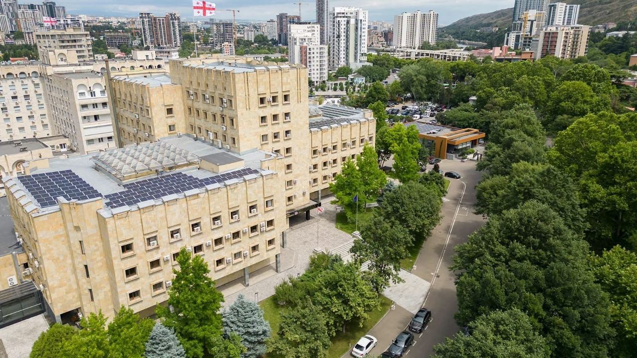 პროკურატურამ პროსტიტუციის ხელშეწყობის და პროსტიტუციისთვის ადგილის გადაცემის ფაქტებზე 21 პირს ბრალდება წარუდგინა