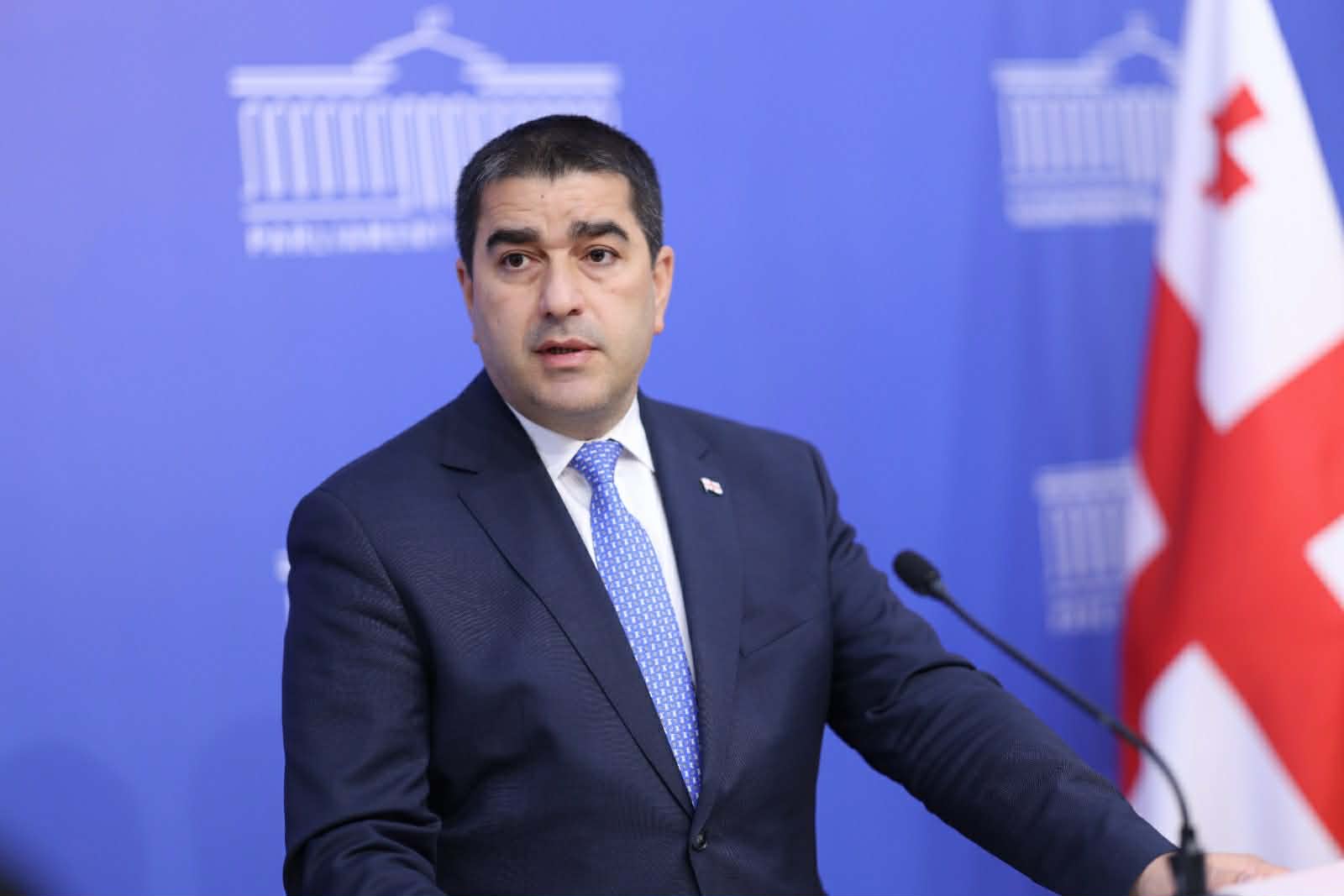 შალვა პაპუაშვილი: "ამნესთი ინთერნეიშენალი" თაღლითობის გზაზე რომ იყო დამდგარი, მაშინ გამოჩნდა, როცა სააკაშვილის სამართლიანი სასჯელისგან დახსნის უცხოურ დეზინფორმაციულ კამპანიაში ჩაერთო