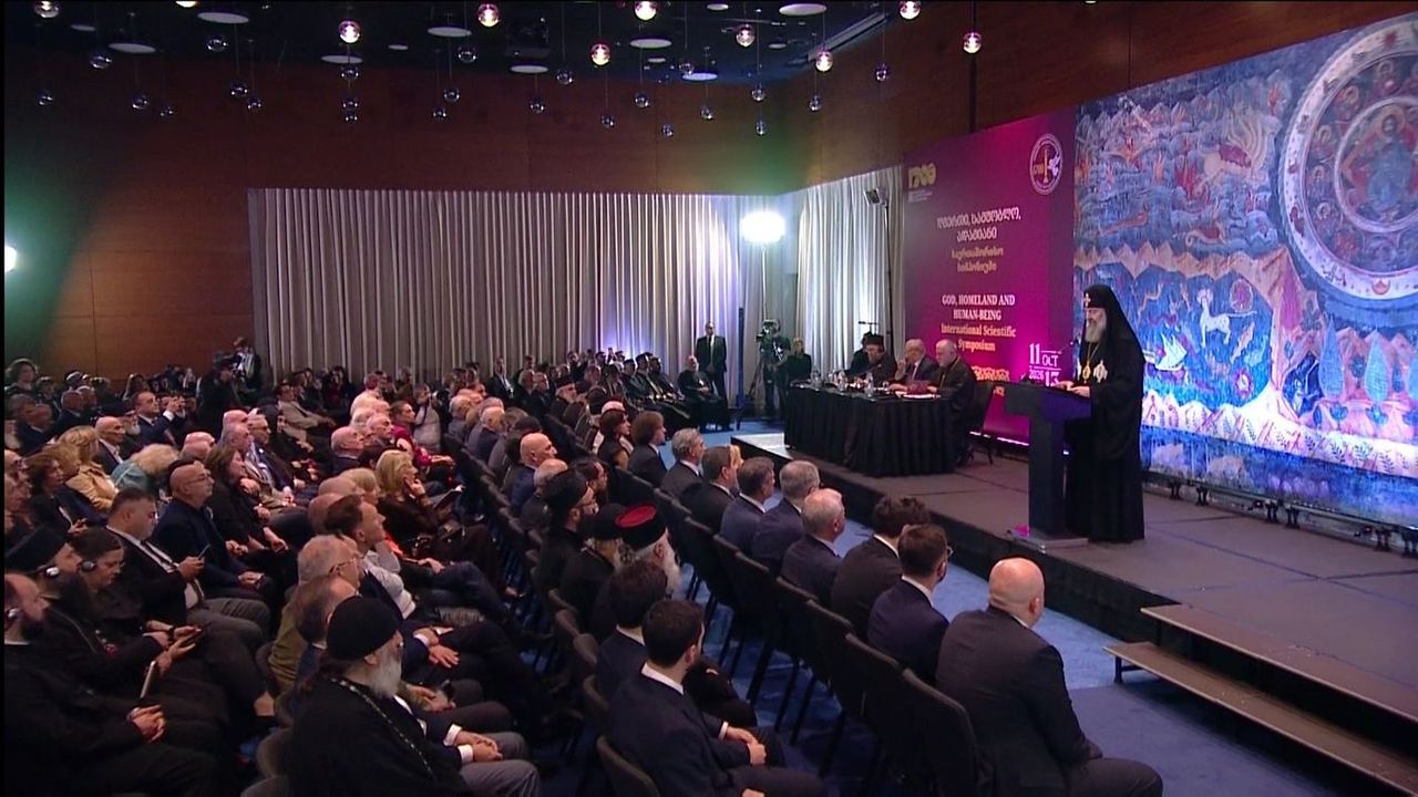 საქართველოში ქრისტიანობის სახელმწიფო რელიგიად გამოცხადებიდან 1700 წლისთავისადმი მიძღვნილი საერთაშორისო სიმპოზიუმი გაიხსნა