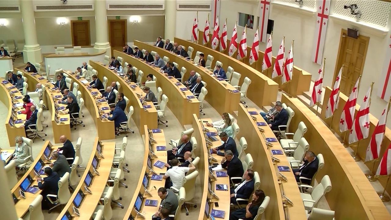 პარლამენტის საფინანსო-საბიუჯეტო კომიტეტმა 2027 წლის სახელმწიფო ბიუჯეტის კანონპროექტს მხარი დაუჭირა