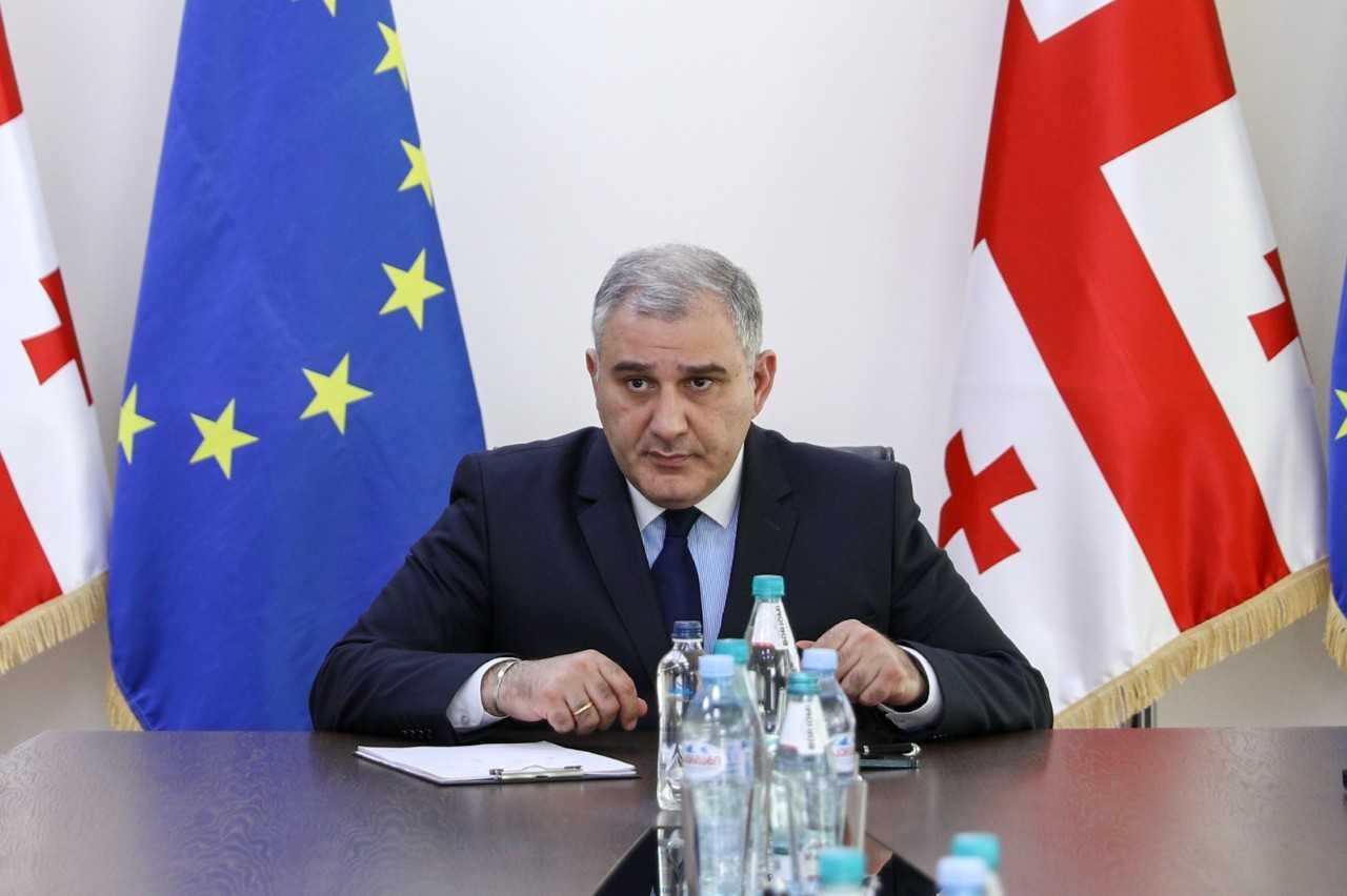 ჯანდაცვის სამინისტრო: დევნილ ოჯახს, რომელსაც არც ერთი სახელმწიფო პროგრამის ფარგლებში არ მიუღია საცხოვრებელი ფართი ან შესაბამისი ანაზღაურება, ბინის ნაცვლად ფულადი კომპენსაცია მოთხოვნა შეუძლია