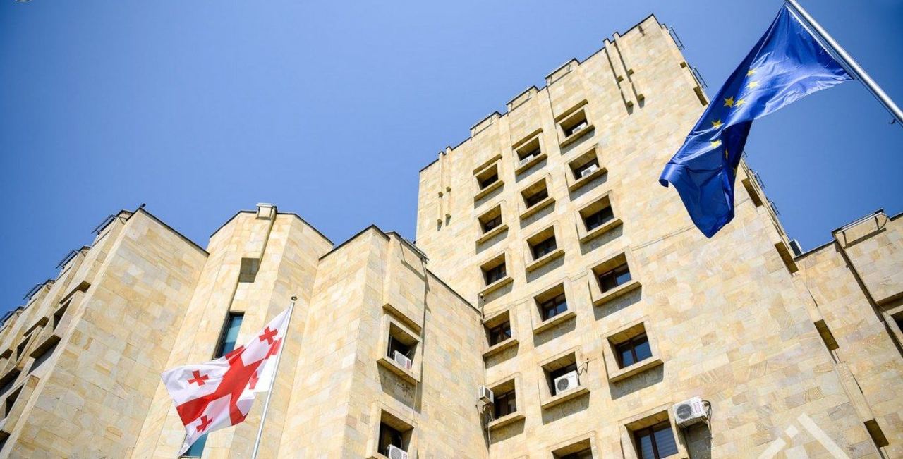პროკურატურა: სამშობლოს ღალატის, კერძოდ, საბოტაჟის ბრალდებით, სასამართლოს განჩინების საფუძველზე, დაკავებულია გაზეთ "ასავალ-დასავალის" წარმომადგენელი, დომენტი, იგივე დიტო ჩუბინიძე