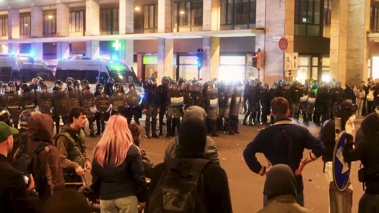 იტალიის დიდ ქალაქებში ცხოვრების გაძვირების წინააღმდეგ საპროტესტო აქციები გაიმართა