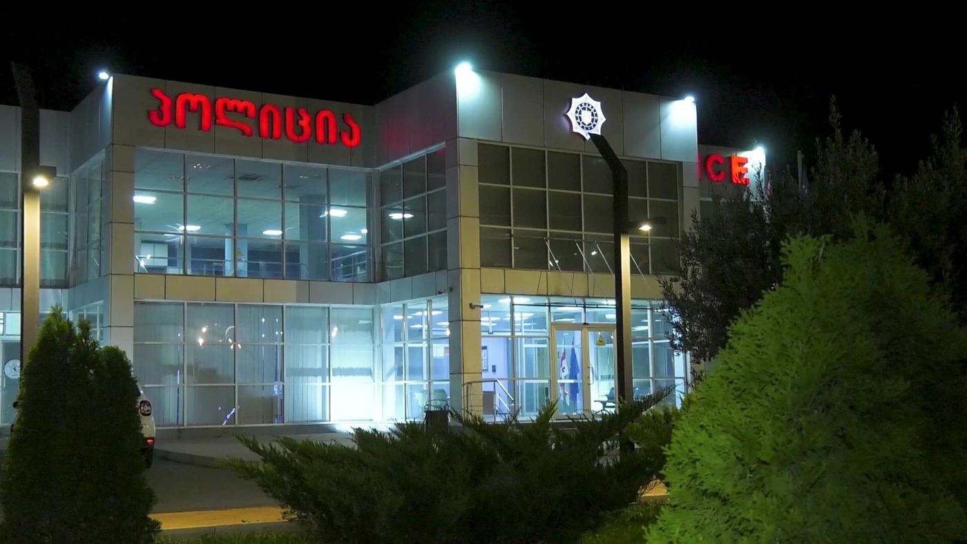 ქვემო ქართლის პოლიციამ სარეალიზაციოდ დაფასოებული 24 შეკვრა „მეთადონი“ ამოიღო - დაკავებულია ორი პირი