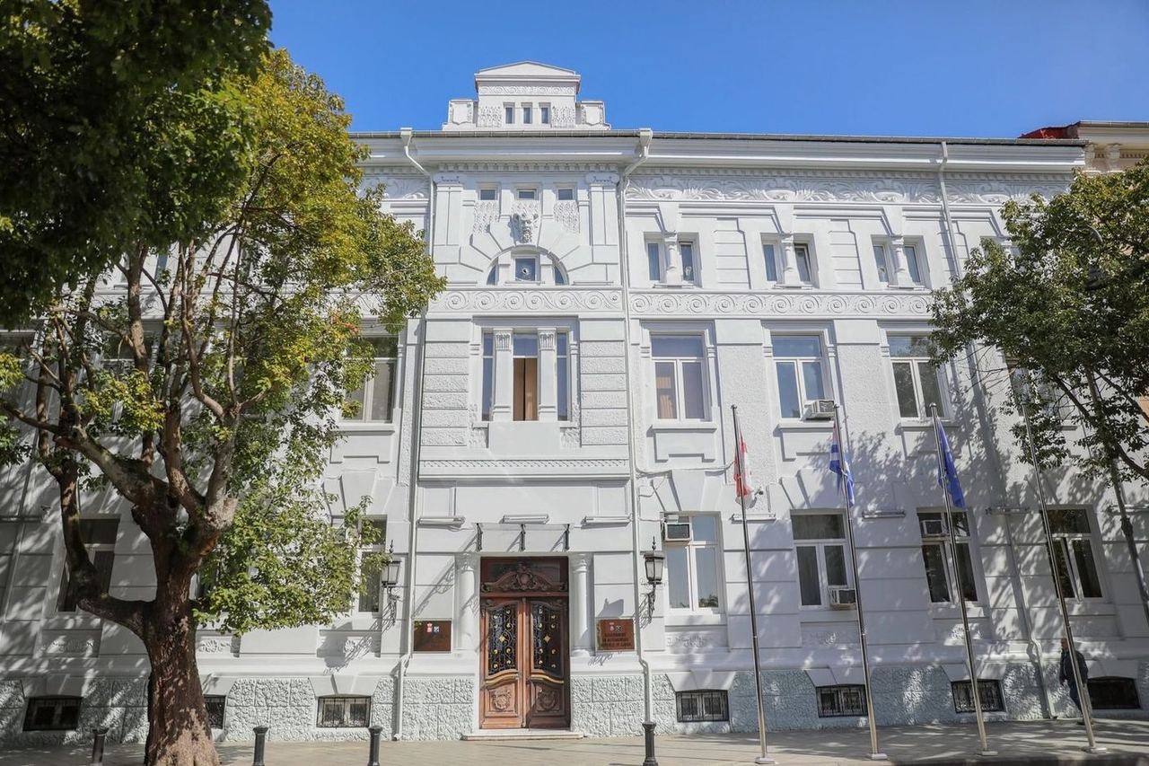 აჭარის მთავრობა რეგიონის ექვსივე მუნიციპალიტეტში მცხოვრები სტიქიითა და ხანძრით დაზარალებული 75 ოჯახის დასახმარებლად, ბიუჯეტის სარეზერვო ფონდიდან 1 183 432 ლარს გამოყოფს