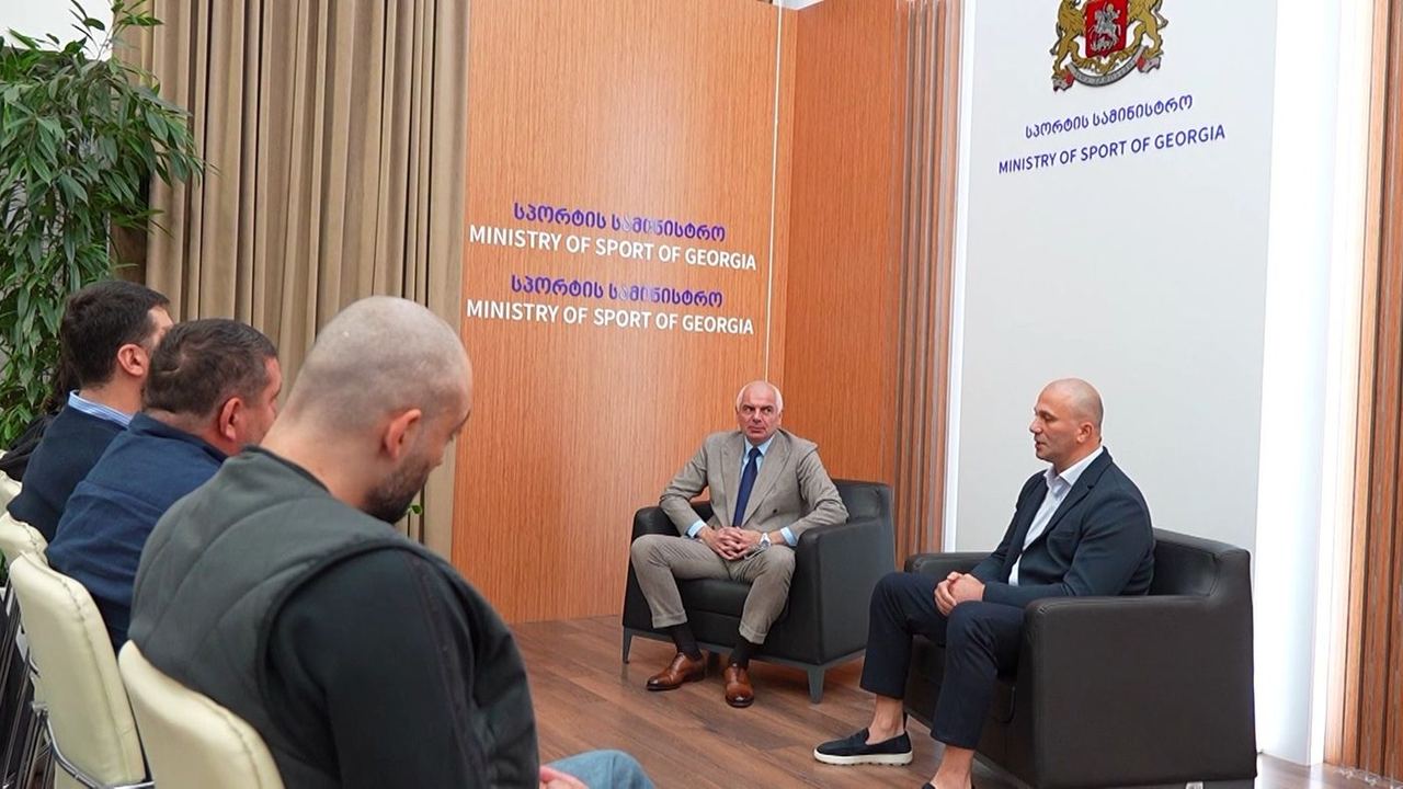სპორტის მინისტრი წარმატებულ მოკრივეებს შეხვდა