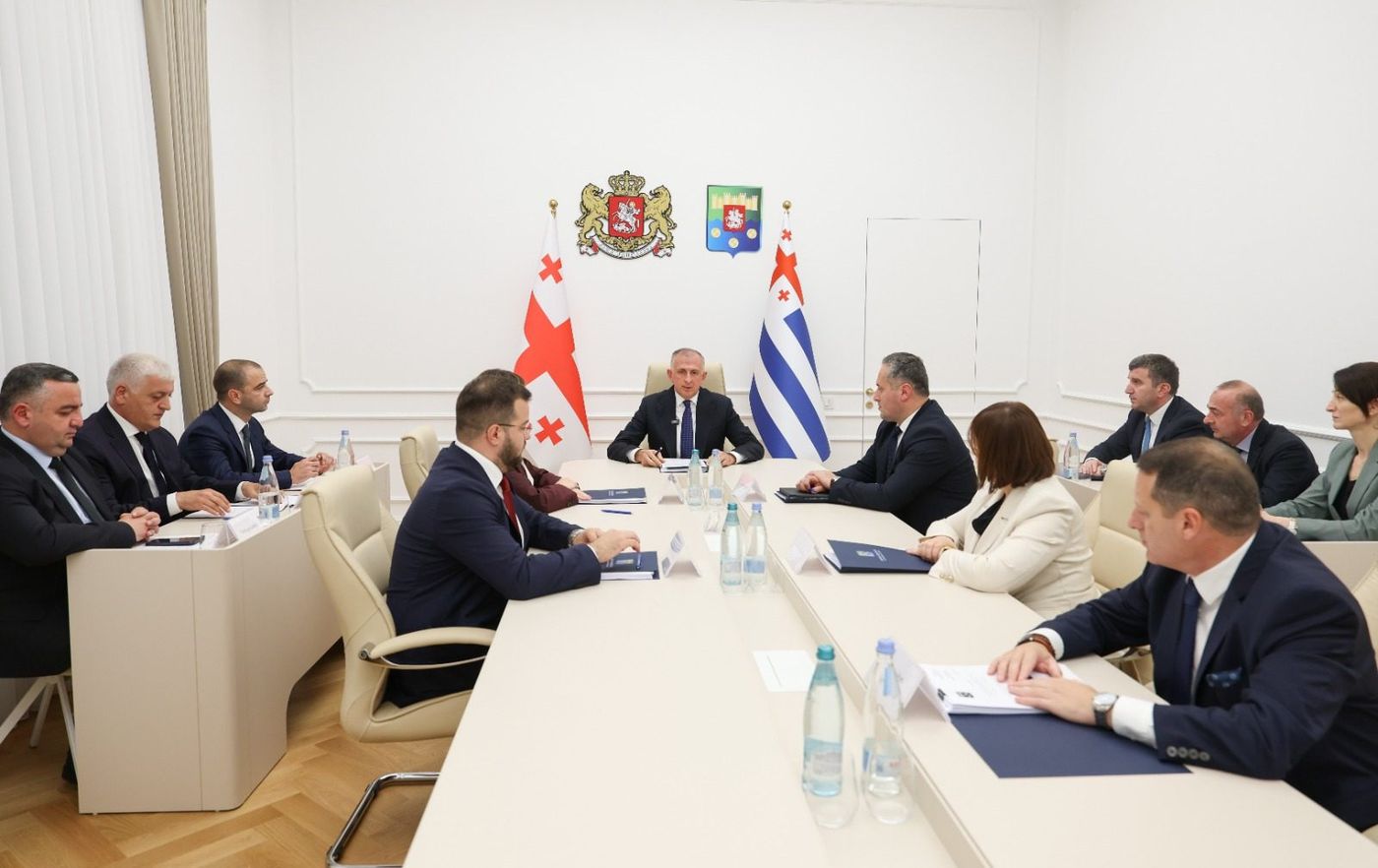 ზურაბ პატარაძის ხელმძღვანელობით აჭარის მთავრობის მორიგი სხდომა გაიმართა