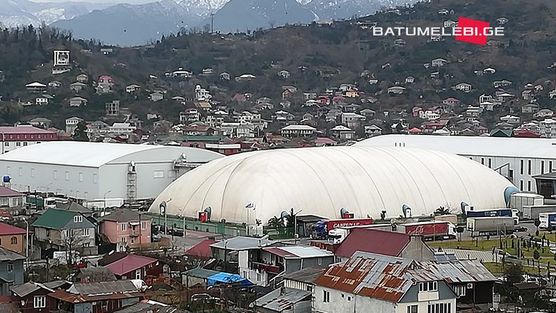 ბათუმში ყინულის სასახლის თანამშრომლის სახლს ჩხრეკენ – რას ამბობს პროკურატურა