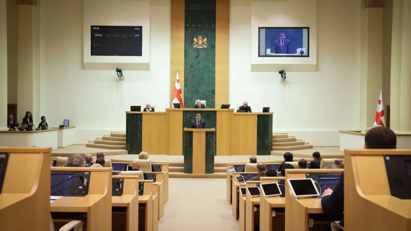 პარლამენტის არცერთ კომიტეტს სხდომაზე თანამდებობის პირი არ მოუწვევია - 3 თვის ანგარიში