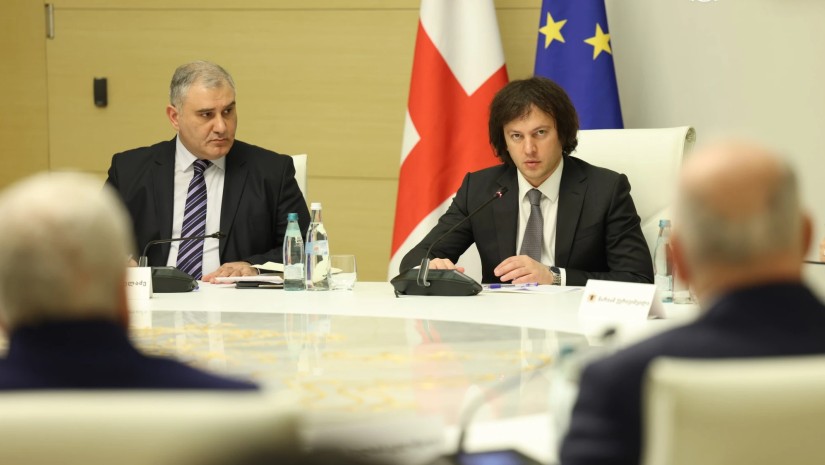 "იმედი გვაქვს, მოხმარდება, საცხოვრისით უზრუნველყოფას" - პრემიერი დევნილი ოჯახების ფულად კომპენსაციებზე