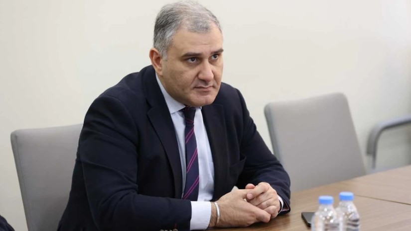„დევნილ ოჯახს, რომელსაც საცხოვრებელი ფართი არ მიუღია, ბინის ნაცვლად ფულადი კომპენსაციის მოთხოვნა შეუძლია" - სამინისტრო