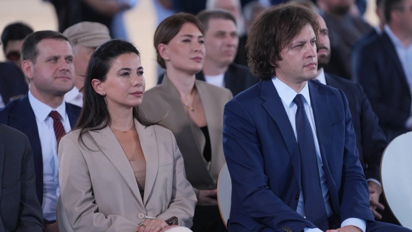 შუამავალი კომპანიების "ჩახსნა" ელექტროენერგიის ტარიფზეც აისახება - კობახიძე