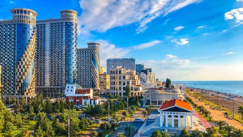 აგვისტოში ბათუმში 1235 ბინა გაიყიდა, კლება 4%-ია