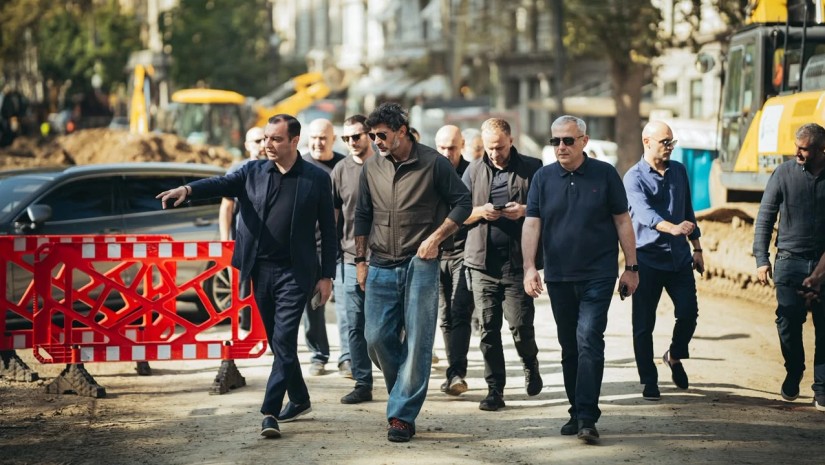 რუსთაველის გამზირზე ავარიულ მდგომარეობაში მყოფი ორი მიწისქვეშა გადასასვლელის გამაგრება მიმდინარეობს - მერია