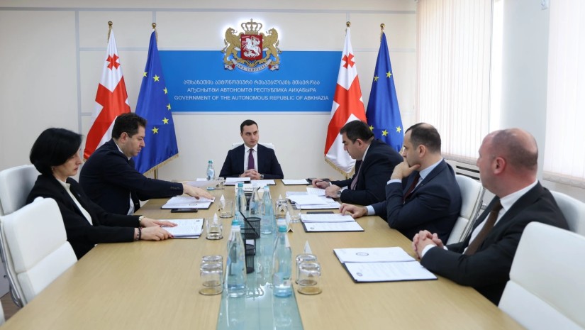 შევამცირეთ ადმინისტრაციული ხარჯები და გავზარდეთ პროგრამული დაფინანსება - გიორგი ჯინჭარაძე