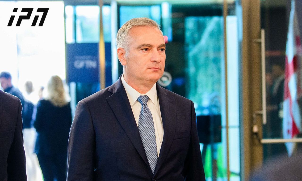 პაატა სალიას განცხადებით, რუსთავის მე-6 პენიტენციური დაწესებულების დირექტორის თანამდებობიდან მოხსნის თაობაზე ჯერ გადაწყვეტილება მიღებული არ არის, თუმცა მსჯელობენ