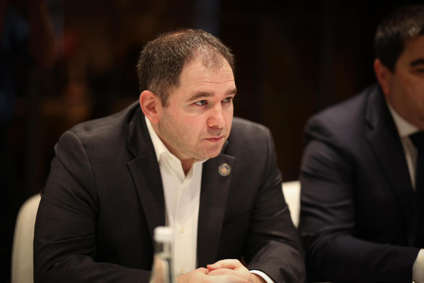 ნიკოლოზ სამხარაძე – შემოქმედების გამოხატვის თავისუფლების ჩვენც გვჯერა, ოღონდ საქართველოში დედის გინება შემოქმედებითი თავისუფლება არ არის და მიუღებელია
