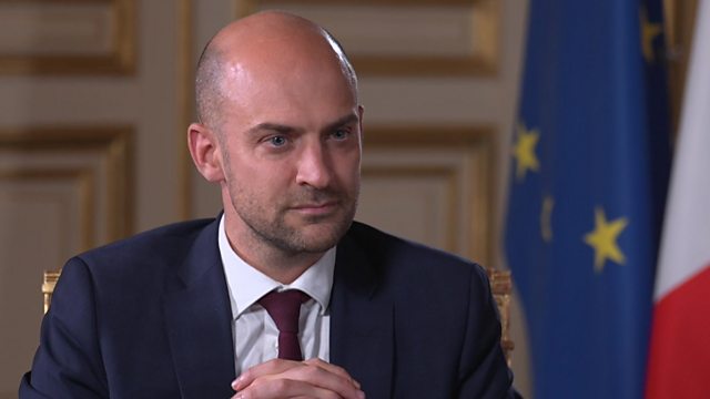 ჟან-ნოელ ბარო აცხადებს, რომ თავშეკავებისკენ მოუწოდებს „უცხოელ მმართველებს, რომლებიც საფრანგეთში ბოლოდროინდელ მოვლენებს საარჩევნო მიზნებისთვის ან მათ საზიანოდ იყენებენ“