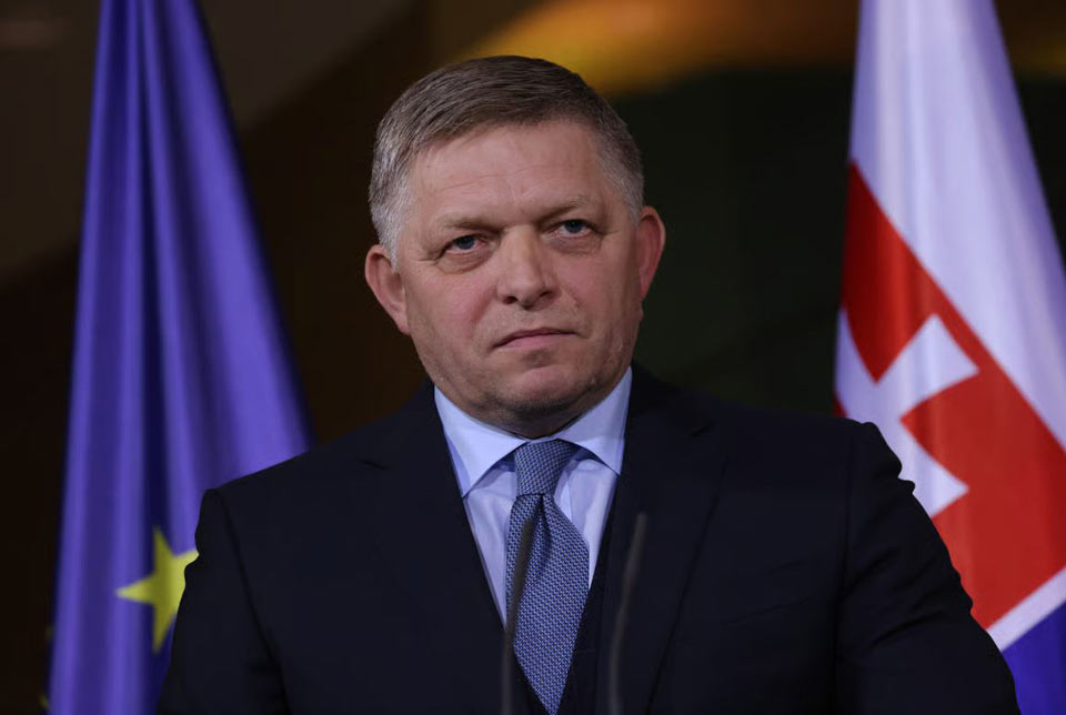 რობერტ ფიცო – ევროკავშირი უკრაინის ომის მხარდაჭერისთვის ასობით მილიარდ ევროს პოულობს, საწვავის ფასებთან დაკავშირებით კი შეხვედრასაც ვერ მართავს