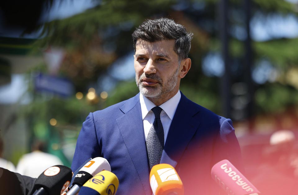 კახა კალაძე – არიან კონკრეტული ოჯახები, ადამიანები, ვინც საკუთარ თავზე გამოცადა „ნაციონალური მოძრაობის“ მმართველობის დროს უამრავი დანაშაული, იმიტომ იყო იმხელა პროტესტი, შეუძლებელია, ეს ყველაფერი მოიგონო