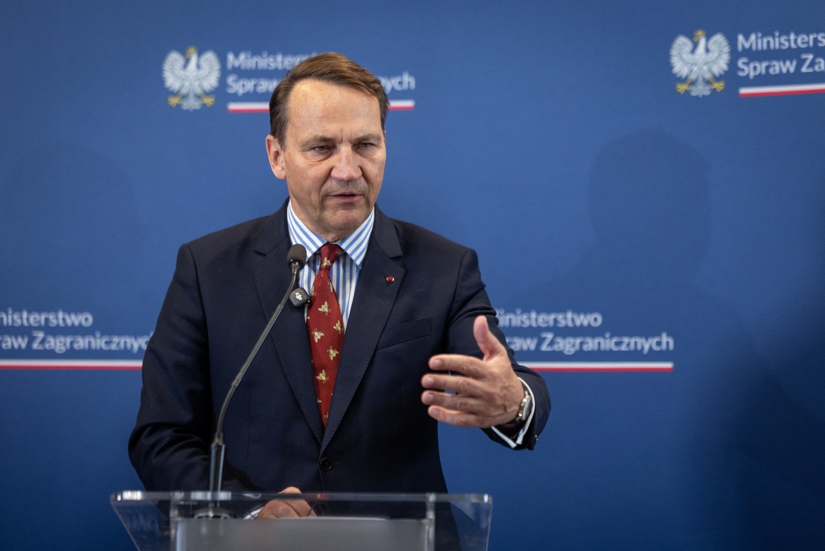 რადოსლავ სიკორსკი – მალე მინსკში საელჩოს ახალ შენობას გავხსნით, როდესაც მეზობელ ქვეყანას ურთიერთობების გაუმჯობესება სურს, პოლონეთი ყოველთვის პირველია, ვინც შეთანხმებას აღწევს