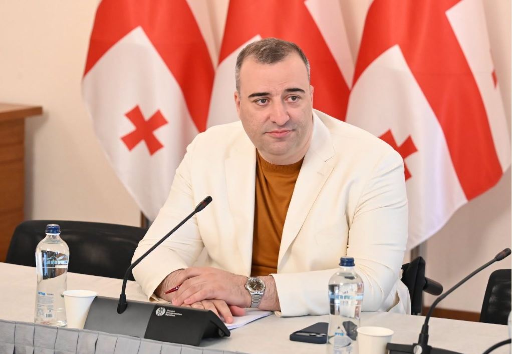 რატი იონათამიშვილი – სიმბოლურია, რომ „ნაცებს“ სურთ აქციის გამართვა იმ „დოქებთან“, რომლის დემონტაჟიც უკვე დაწყებულია, ასევე სწრაფი ტემპებით მიმდინარეობს აგენტურული ჯგუფების დემონტაჟი