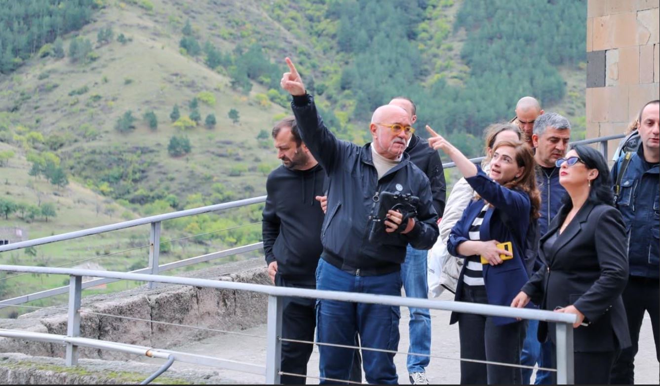 ვარძიაში სამუშაო ვიზიტით საერთაშორისო ექსპერტი, პროფესორი კლაუდიო მარგოტინი იმყოფებოდა, ვიზიტის ფარგლებში დაიგეგმა გადაუდებელი საკონსერვაციო ღონისძიებები