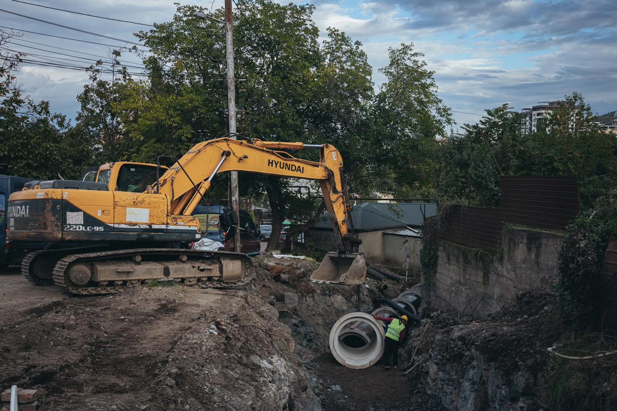 კრწანისის რაიონში, წინანაურის ქუჩის სრული რეაბილიტაცია ხორციელდება