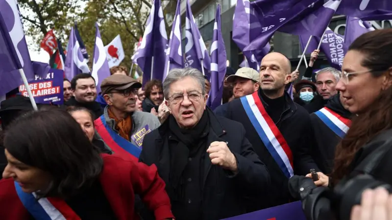 ჟან-ლუკ მელანშონი – ვფიქრობ, ემანუელ მაკრონი გააცნობიერებს, რომ ეს აქციები ყოველ კვირას გაიმართება და დროა, დათმობაზე წავიდეს, შეწყვიტეთ ხალხის ერთმანეთთან დაპირისპირების მცდელობა