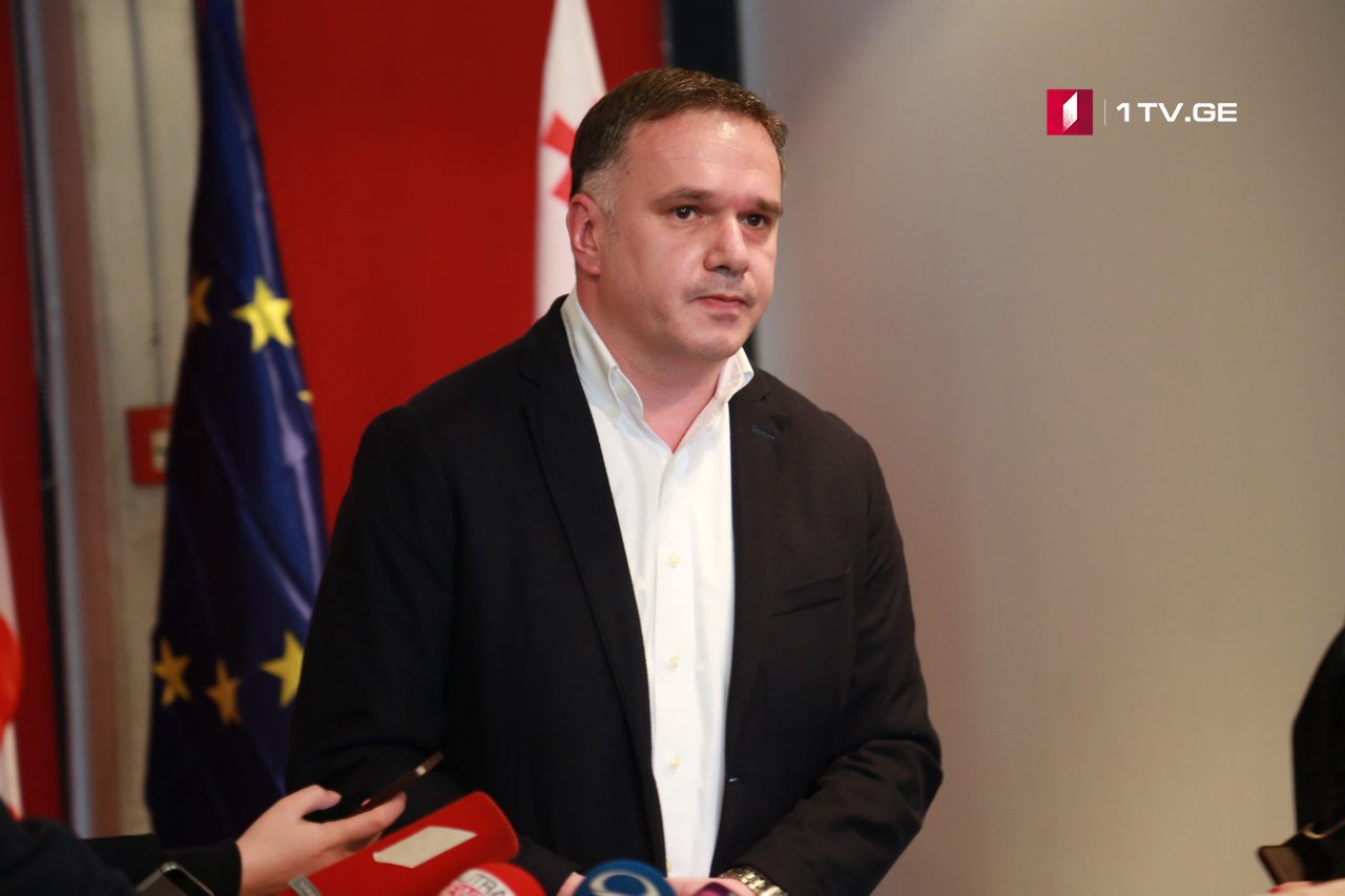 ზაზა ბიბილაშვილი – მიხეილ სააკაშვილს ჰქონდა არაერთი ბერკეტი, გამოეწვია ხელოვნური ან ბუნებრივი პოლიტიკური კრიზისი, რაც არ გაუკეთებია, შესაბამისად, აბსურდულია მტკიცება, რომ „ნაცმოძრაობას“ ჰქონდა დამხობის განზრახვა
