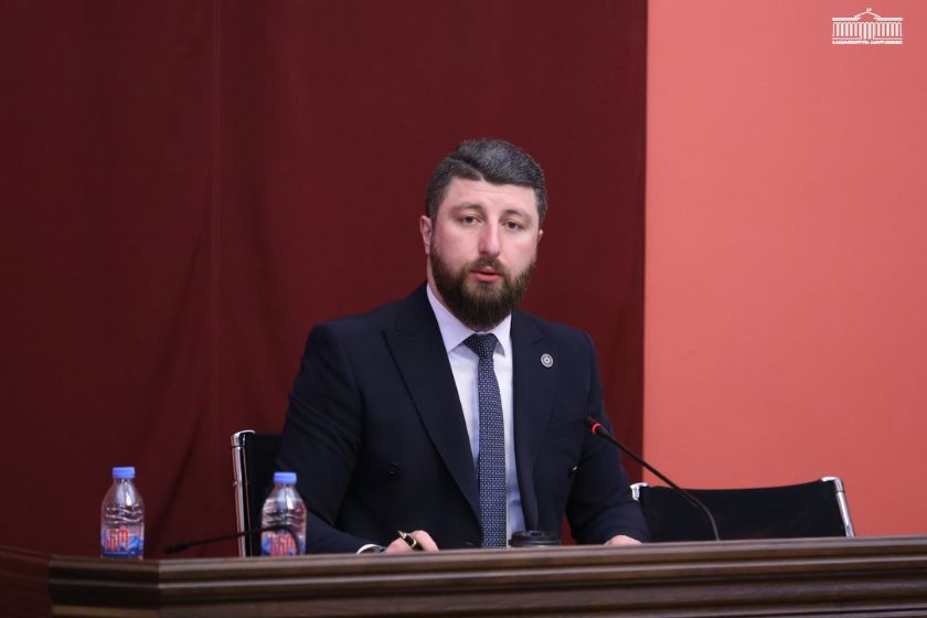 არჩილ გორდულაძე: პარტიები როდესაც გადიან კონსტიტუციური ჩარჩოებიდან, მათი საქმიანობის შეზღუდვა არის ლეგიტიმური და პირდაპირ შეესაბამება როგორც სტრასბურგის სასამართლოს სტანდარტებს, ისე შიდა კანონმდებლობას