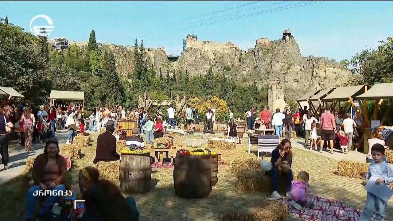 ბოტანიკურ ბაღში, ოქროს ჯილდოს მფლობელი პურის ფესტივალი იმართება