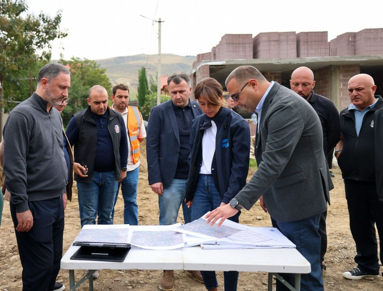 რუსთავში მელიქიშვილისა და ლომოურის ქუჩების გასასვლელებს რეაბილიტაცია უტარდება