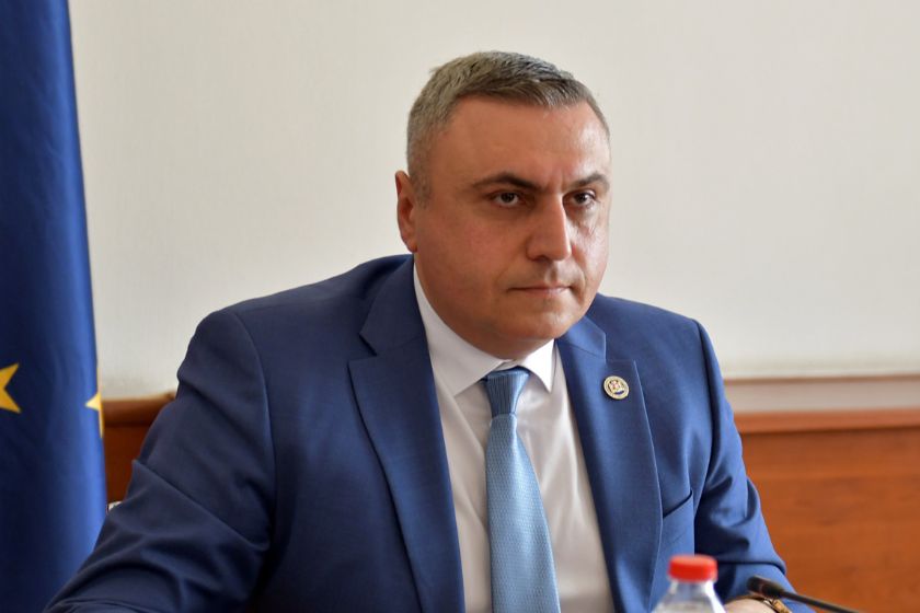 დავით მათიკაშვილი ევროკომისიის პრესსპიკერის განცხადებაზე: პრესსპიკერის განცხადება წარმოადგენს უხეშ ჩარევას ქართულ მართლმსაჯულებაში, რაც პირდაპირი მნიშვნელობით ჩვენი ქვეყნის სუვერენიტეტზე თავდასხმაა