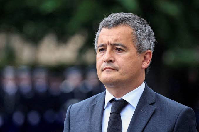 „გარკვეული ვადით სამოქალაქო უფლებების, კერძოდ კი ხმის მიცემისა და დემონსტრაციებში მონაწილეობის უფლების ჩამორთმევა, ასევე სოციალური ქსელებით სარგებლობის აკრძალვა“ - საფრანგეთის იუსტიციის მინისტრმა პროკურატურასა და გენერალურ პროკურორებს მითითება გაუგზავნა, სადაც აქციებზე ვანდალიზმში, ძარცვასა და ძალადობაში მსჯავრდებული პირების მიმართ მართლმსაჯულების მხრიდან „უკიდურესი სიმკაცრის“ გამოვლენას ითხოვს