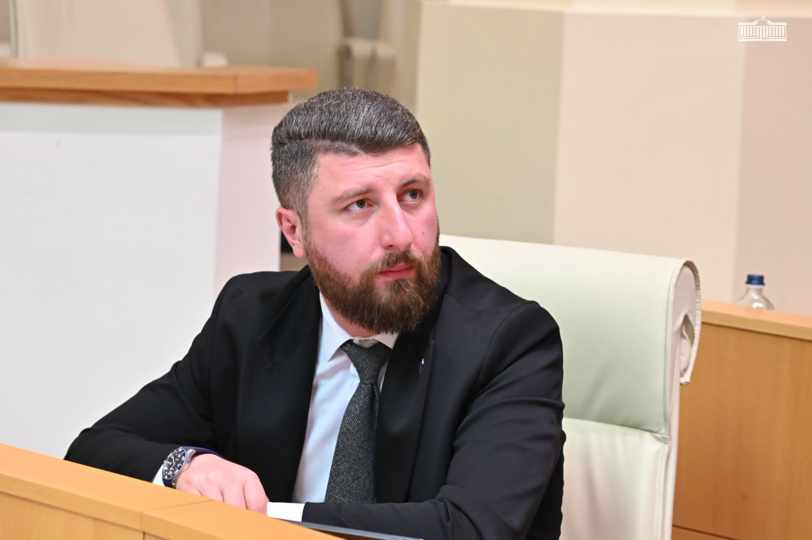 არჩილ გორდულაძე: უკრაინაში რუსეთის შეჭრის პირველივე წუთებიდან გამოვლინდა არაკონსტიტუციური პოლიტიკური პარტიების მიზანი და მცდელობა, ომის ფონზე საქართველოსა და რუსეთს შორის კონფლიქტი გაემწვავებინათ. ეს პოლიტიკური პარტიები ისწრაფვიან, უცხოეთიდან „დაისაჯოს“ საქართველოს სახელმწიფო
