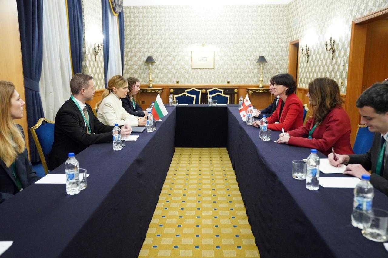 მაკა ბოჭორიშვილი ბულგარეთის რესპუბლიკის საგარეო საქმეთა მინისტრს, ველისლავა პეტროვა-ჩამოვას შეხვდა