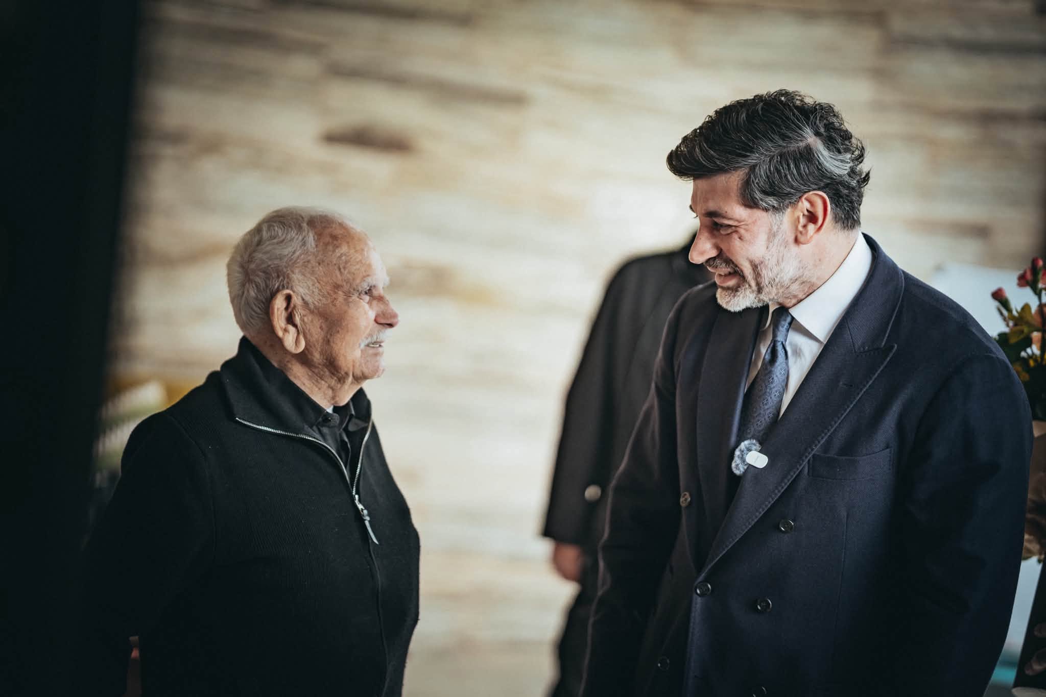 კახა კალაძემ შოთა ქელეხსაშვილს 100 წლის იუბილე მიულოცა