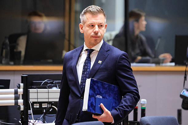 უკრაინული მედია: უნგრეთმა უკრაინის ევროკავშირში გაწევრიანების შესახებ მოლაპარაკებების მე-4 და მე-5 კლასტერების გახსნა კვლავ დაბლოკა