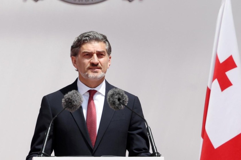მიხეილ ყაველაშვილი: დღეს ჩვენ აღვნიშნავთ მასწავლებლის ეროვნულ დღეს. სიმბოლურია, რომ ეს საზეიმო დაჯილდოება სწორედ ქუთაისში აღინიშნება, ქალაქში, რომელიც საუკუნეების განმავლობაში წარმოადგენდა საგანმანათლებლო და სასულიერო კერას
