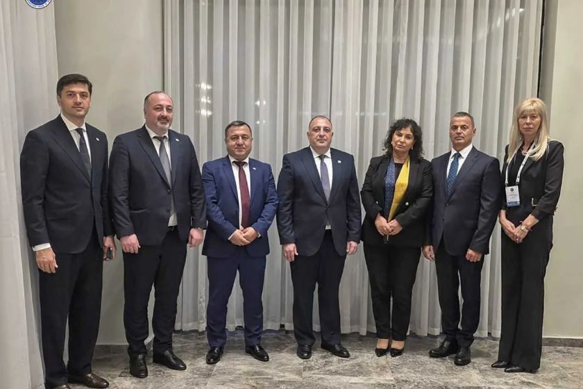 გიორგი გვარაკიძე თურქეთის რესპუბლიკაში, ბალკანეთის ქვეყნების გენერალური პროკურორების სამუშაო ფორუმის ფარგლებში, რუმინეთის რესპუბლიკის გენერალურ პროკურორს, ბულგარეთის რესპუბლიკის გენერალური პროკურორის მოვალეობის შემსრულებელს და მონტენეგროს უმაღლეს სახელმწიფო პროკურორს შეხვდა