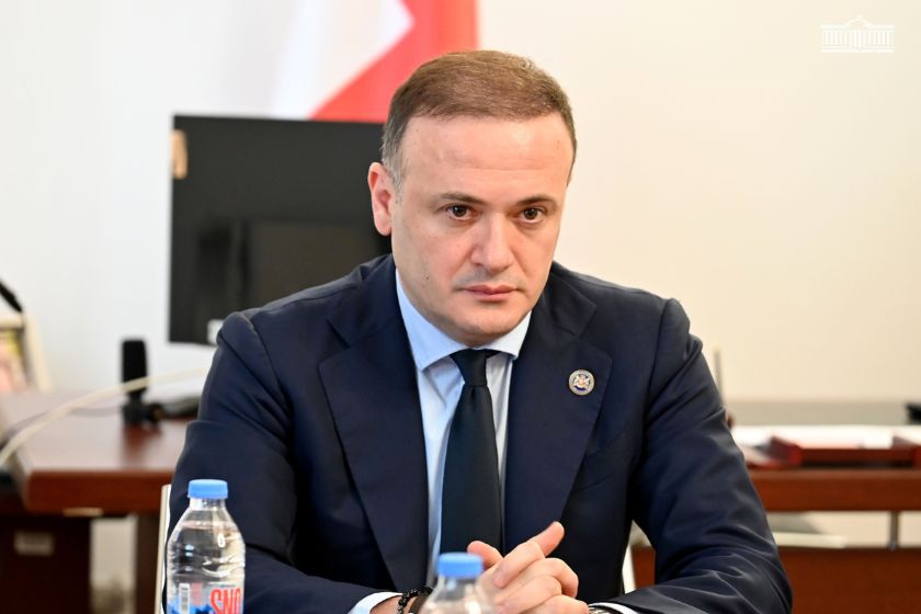 ირაკლი ზარქუა: ბიძინა ივანიშვილმა წლების განმავლობაში ჩვენი ქვეყნის განვითარებას, დაახლოებით 3 მილიარდი დოლარი მოახმარა, საკუთარი ქონების უდიდესი ნაწილი ფონდ „ქართუს“ გადასცა, რომელიც დღემდე არაერთ მნიშვნელოვან საქველმოქმედო პროექტს ახორციელებს