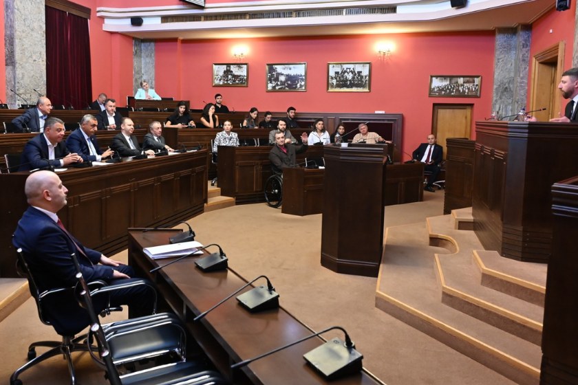 იურიდიულ საკითხთა კომიტეტის თავმჯდომარის პირველ მოადგილედ ირაკლი შატაკიშვილი აირჩიეს