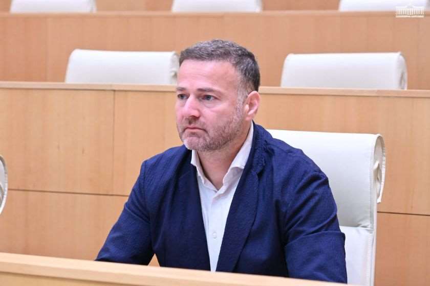 ირაკლი ჭეიშვილი ძალადობრივ აქციებზე დაკავებულ პირებზე: თუ დაკავებულები აღიარებენ ბრალს და დანაშაულს გაითავისებენ, აუცილებლად გამოიცემა ჰუმანური აქტი. შესაბამისად, ჰუმანურად მიუდგება სახელმწიფო და გათავისუფლდებიან