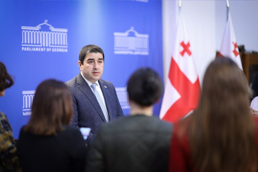 შალვა პაპუაშვილი: იგივე ჯგუფი, რომელმაც საქართველოს წინააღმდეგ „ნამახვანჰესი 1“ მოაწყო, აწყობს „ნამახვანჰეს 2“-ს „იგლ ჰილსის“ პროექტთან დაკავშირებით - „ალტ ინფო“, „ნაციონალური მოძრაობა“, „ენჯეოები“. როგორც ჩანს, ქართველ პროევროპელებს ამ ევროპისკენ მივყავართ - ფაშისტური, ქსენოფობიური ევროპისკენ