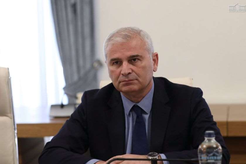 ირაკლი ქადაგიშვილი: ყურძენი კი არ არის ბიზნესი, ბიზნესი არის უკვე პროდუქტი - ღვინო. მაგრამ, არის ყურძნის ჯიშები, რომლებიც თავისთავად ბიზნესია და ასეთი არის ე.წ. სუფრის ყურძენი