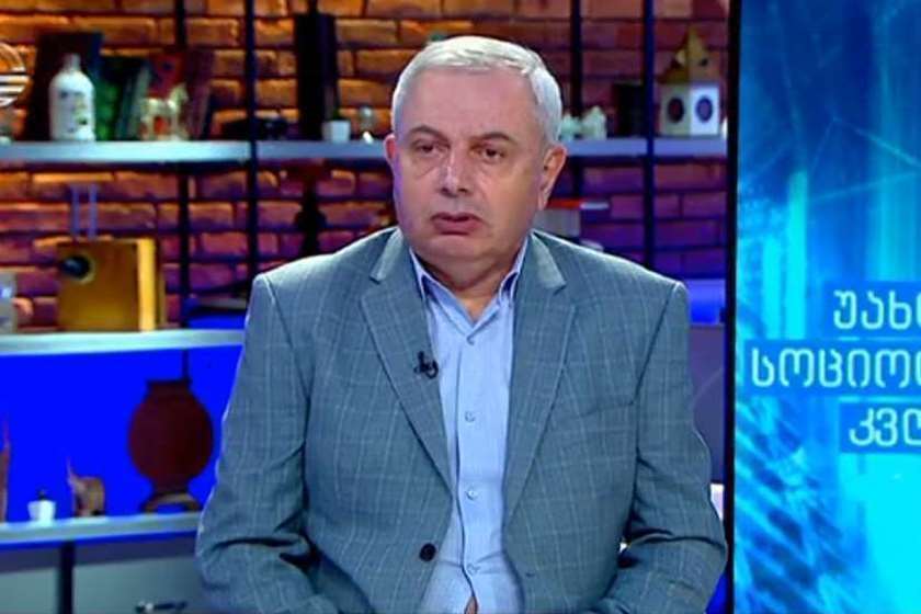ზაალ ანჯაფარიძე „ნაცმოძრაობას“: მაინც რის აღნიშვნა გინდათ 1 ოქტომბერს? თქვენი ბელადის სრული ფიასკოსი, თუ როგორ მიატოვა სააკაშვილი 1 ოქტომბერს სულ მარტოდ, როგორც „მეფე ლირი“, მისმა პარტიამ და დასაკავებლად გაწირა?